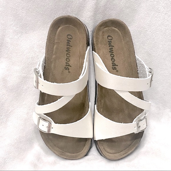 New Outwood Birkenstock like slip on sandal sz 6 in shimmer white 💕 - Picture 2 of 5